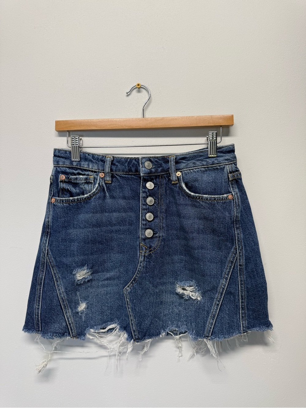 We The Free Distressed Button-Front Denim Mini Skirt - Dark Blue Sz 28 Women’s